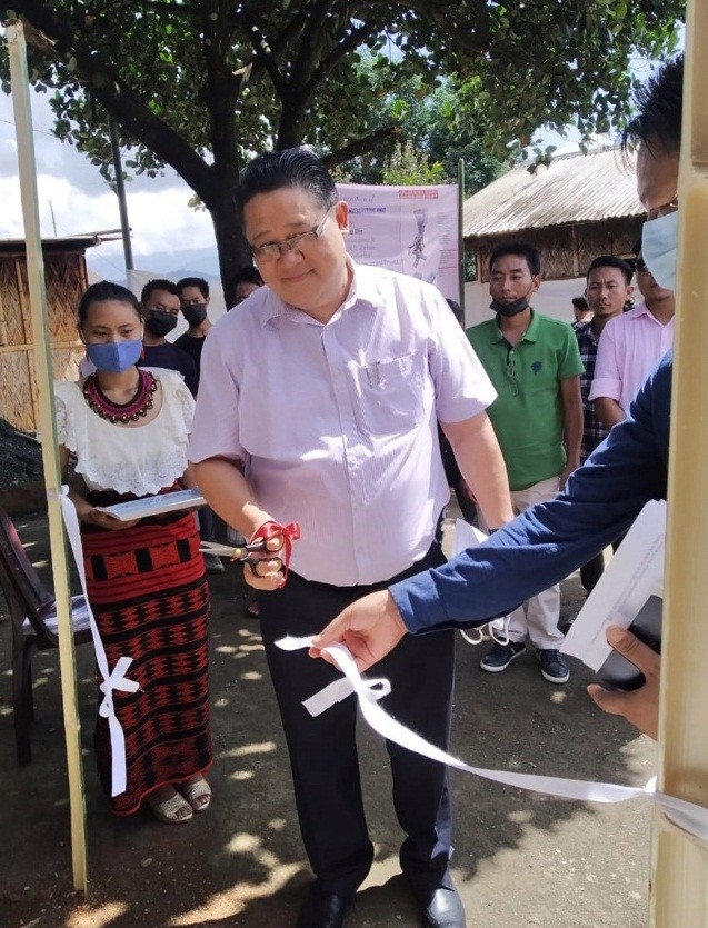 DC Kiphire, T Wati Aier inaugurating the hollow brick manufacturing unit in Kiphire on October 5. (DIPR Photo)